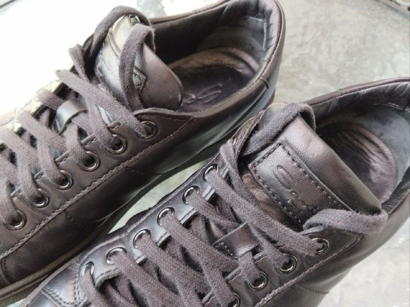 Мужские кожаные кроссовки Santoni 40рр 2