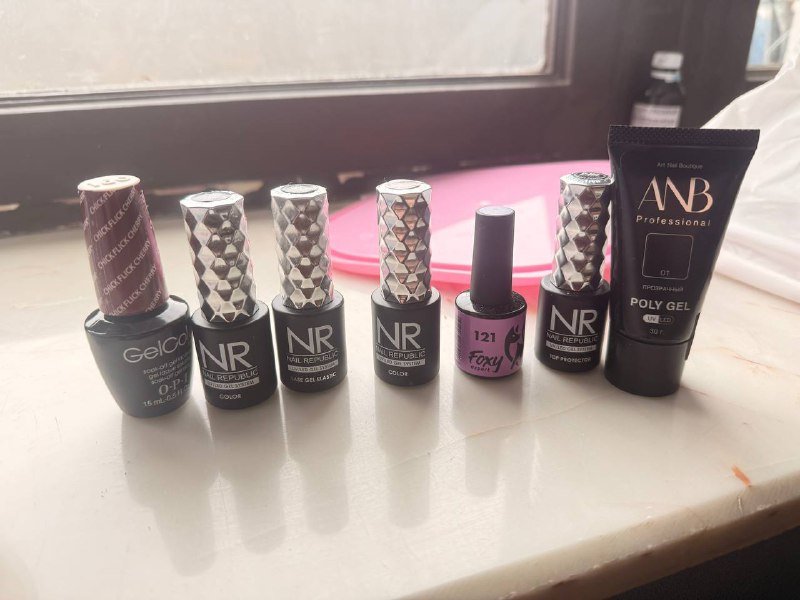 Набор для мастера маникюра с аппаратом, гель-лаками, лампой 4