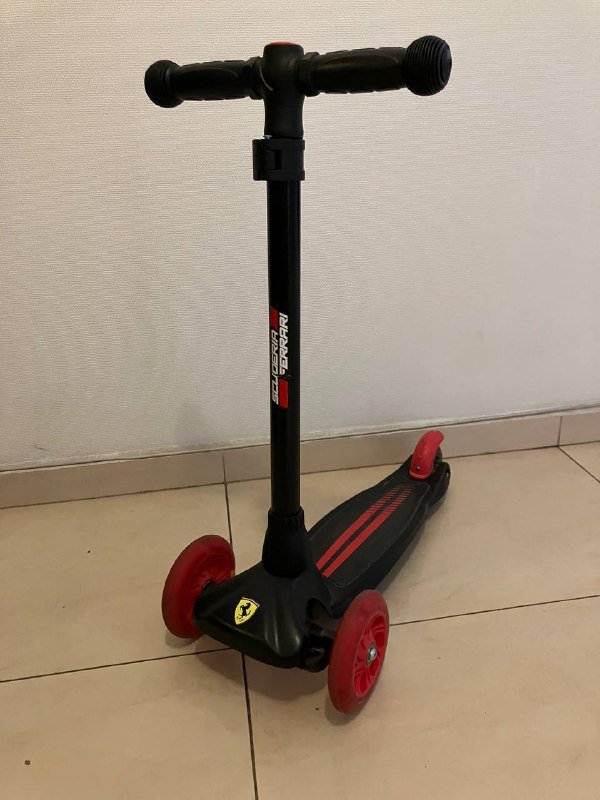 Самокат FERRARI FXK5