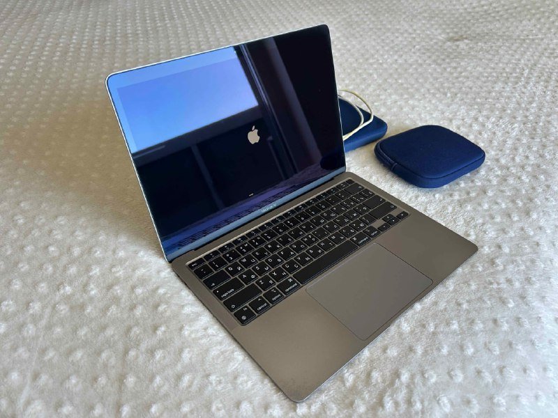 MacBook Air 13 M1 2020, 8 ГБ, SSD 256 ГБ 2