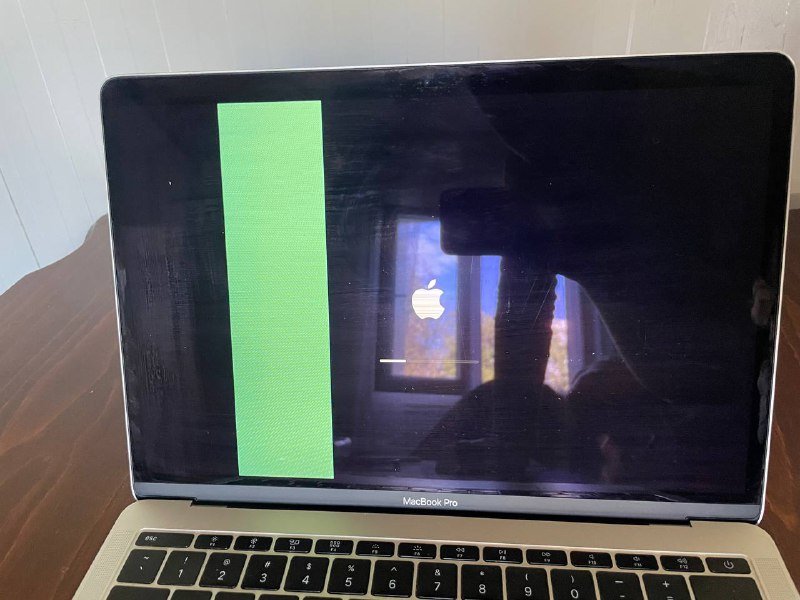 MacBook Pro 13 2017 i5 8/256GB 2