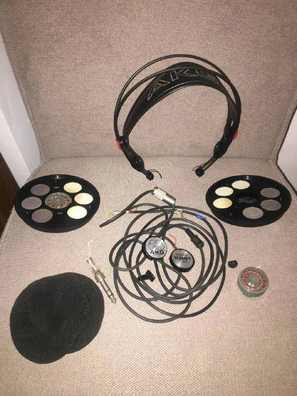 Наушники AKG K241 600 Ом 1