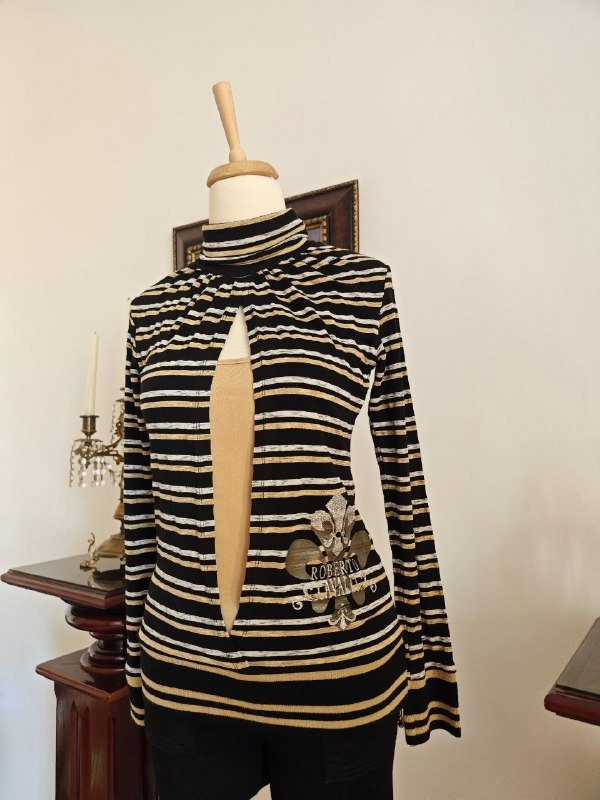 Кофта Roberto Cavalli в готическом стиле, размер S 8
