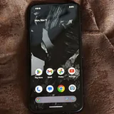 Samsung Galaxy S23, Google Pixel 8a 4