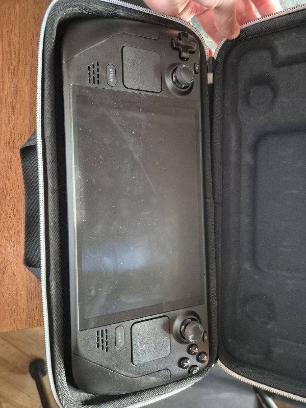 Steam Deck OLED 512GB с чехлом и зарядником