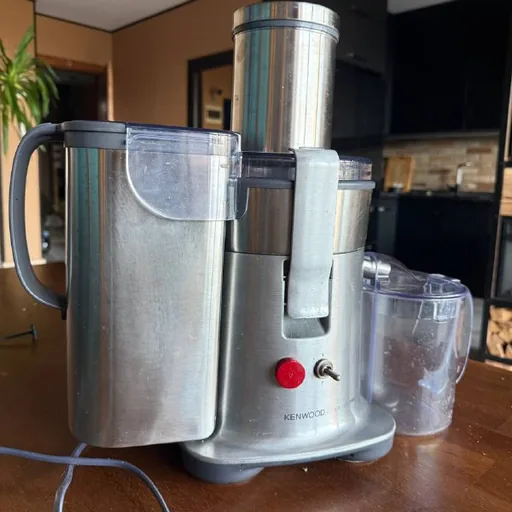 Соковыжималка Kenwood JE880