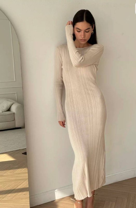 бежевое платье, серо-синее платье, бордовое платье, пальто-пиджак, бежевое пальто 3