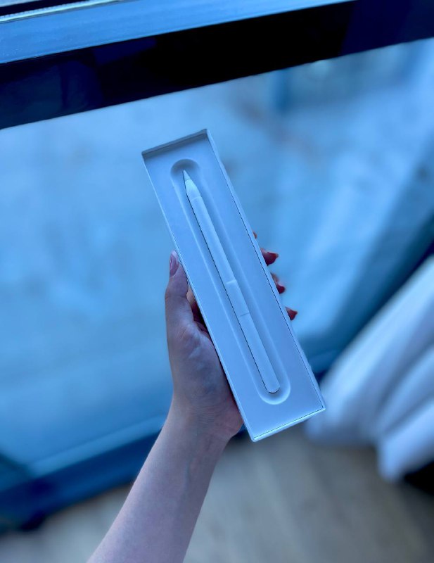 iPhone 14, Apple Pencil Pro, iPad Air 4, Nintendo Switch 3