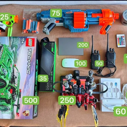 LEGO Porsche 911, Apple Magic Mouse, Trackpad, рации, коврик Razer, неокуб, Nerf, RGB Light Bar, лонгборд, зубная щетка, модель