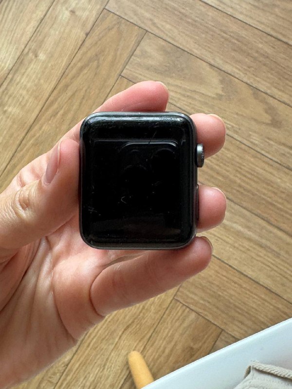 Apple Watch Nike Series 3 42 mm, 7 ремешков, защитный чехол, зарядный кабель 4