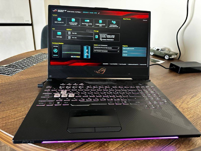 Ноутбук Asus ROG i7-8750H 32GB RAM GTX 1070 SSD
