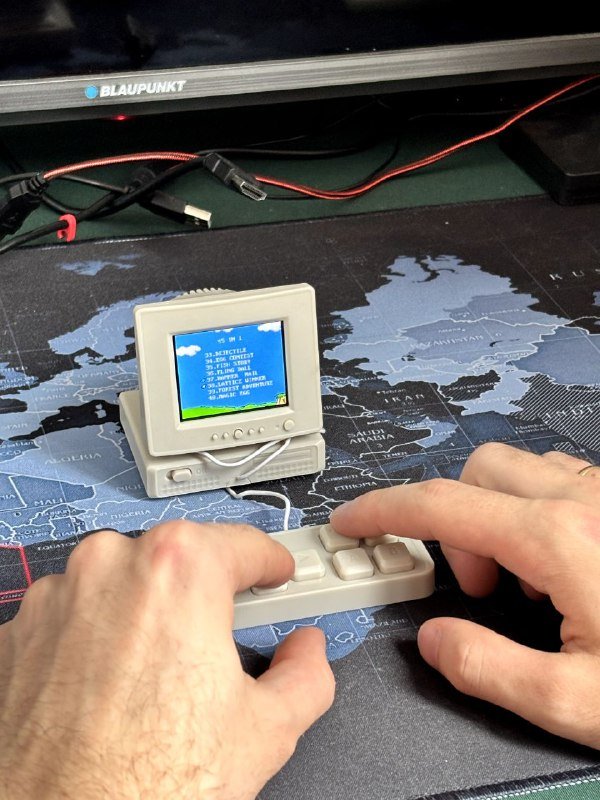 Мини приставка с ретро играми 8Бит 2