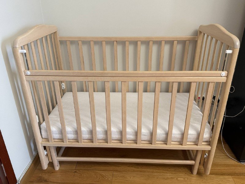 Кроватка labebe с матрасиком