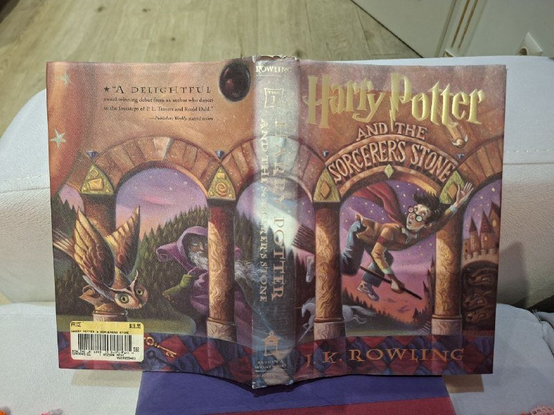 Книга Гарри Поттер 1 часть на английском 1998 года 5