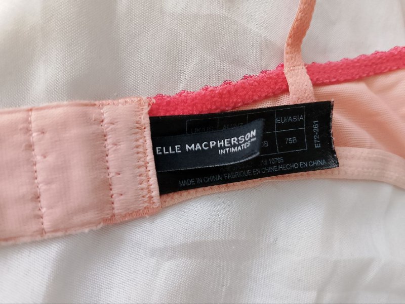 Красивый бюстгалтер новый чашки 75B 4