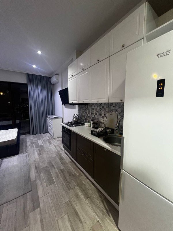 Большая студия на Аллее Героев с видом на город