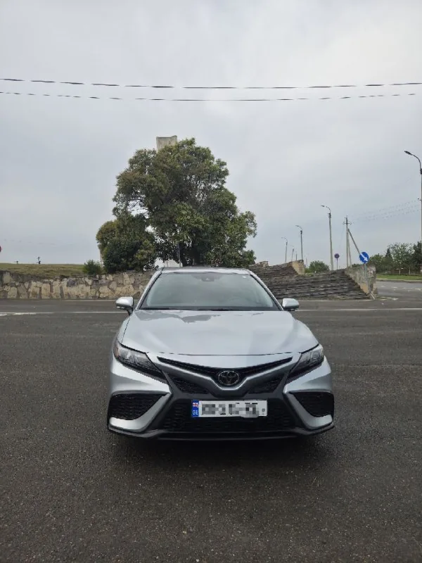 Toyota Camry SE, 2023 1