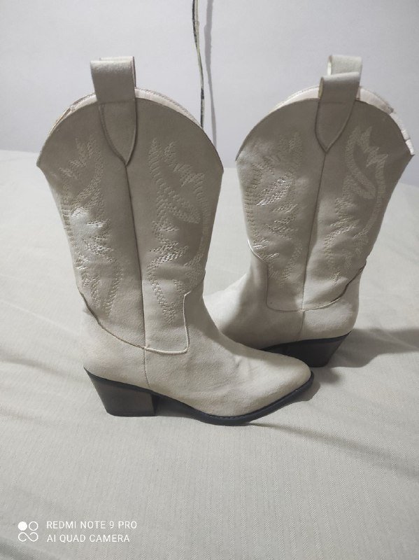 Женские белые сапоги размер 36 5