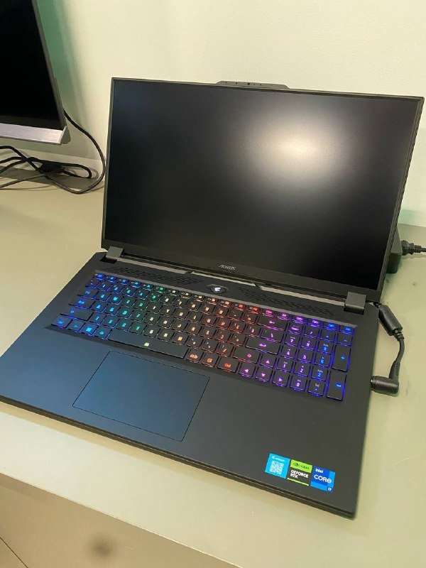 Игровой ноутбук AORUS 17H (2023) RTX 4080 i7-13700H 16 ГБ 1 ТБ