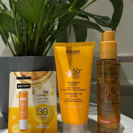 Помада-стик SPF 30, лосьон SPF 50, масло для загара SPF 30