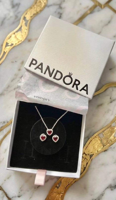 Колье и серьги Pandora с красными камнями