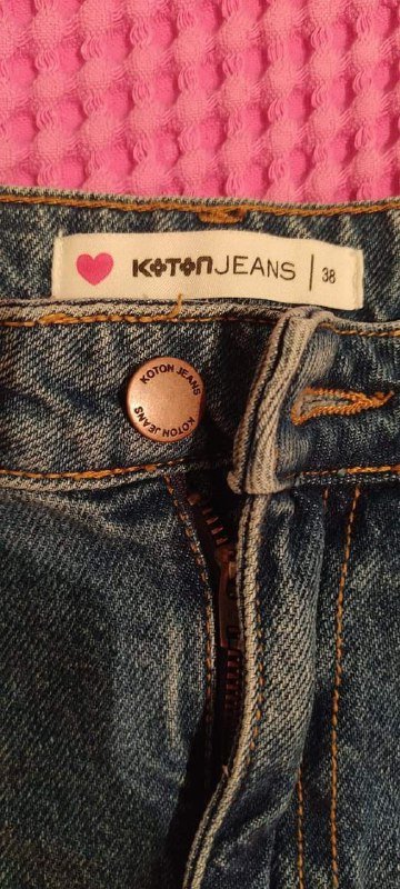 щёлочный лак для волос, мусс, блузка, юбка, туфли с острым носом 10