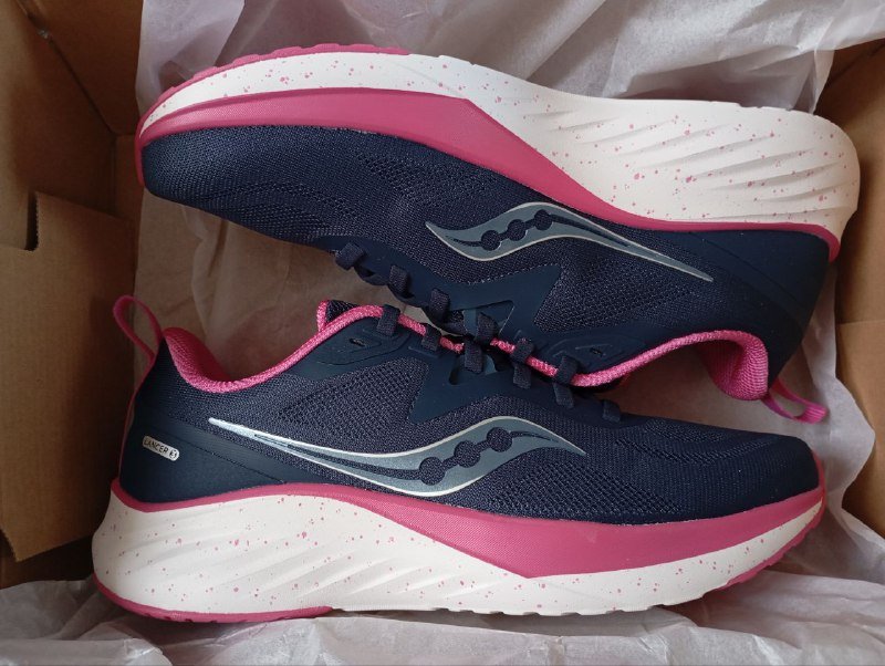 Кроссовки Saucony Langer 3, кофта XS/S