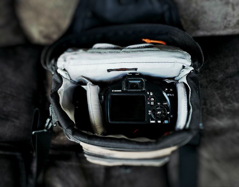 Фотоаппарат Canon EOS 1100D с объективом EF-S 18-55mm IS STM 4