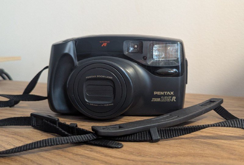 Плёночный фотоаппарат Pentax zoom 105-R