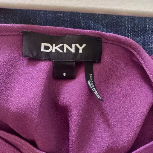 Фиолетовое летнее платье DKNY