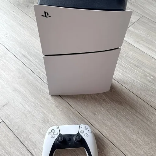 PS5 с контроллером