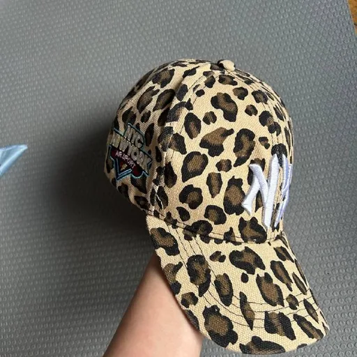 Кепки, сумка, кепи Kangol