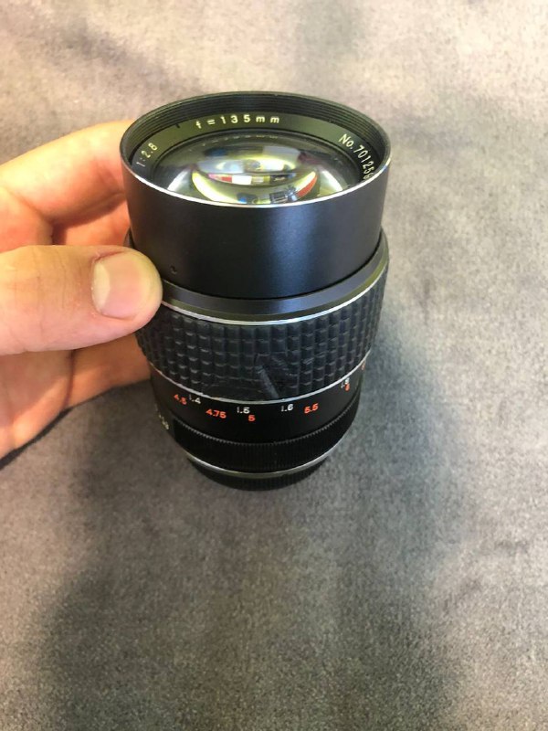 Tamron AF 70-300mm f/4-5.6 Di LD Macro фотообъектив