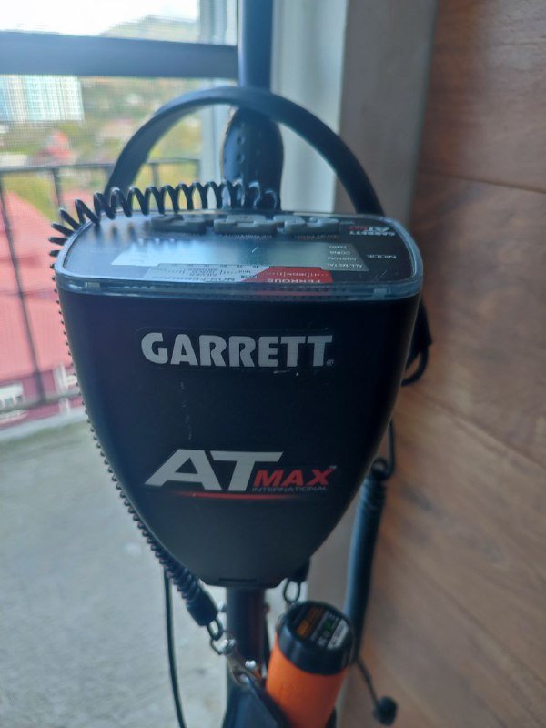 Металлоискатель Garret AT max, пинпоинтер, рюкзак, лопата Fiskars 2