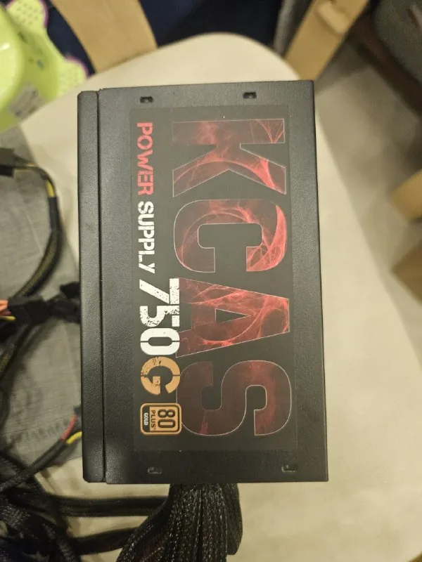 AeroCool KCAS 750G блок питания 1