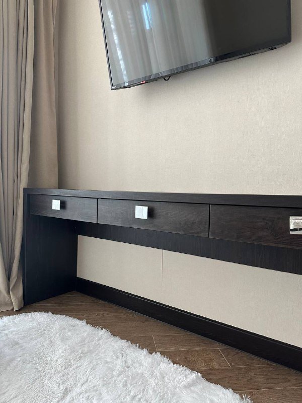 Стол-тумба комод под ТВ и макияжный столик 3