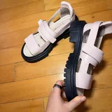 Стул, зимняя куртка, мужские и женские кроссовки, босоножки 10