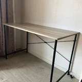 Рабочий стол, зеркало, пароварка, вафельница, утюг, шкатулка, тонометр, гигрометр, коврик 1