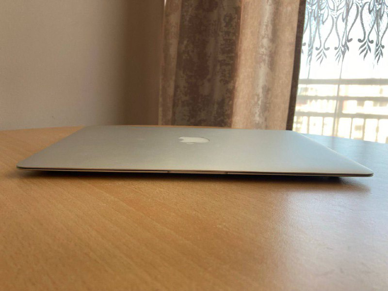 MacBook Air 2017, 8GB RAM, 128GB SSD