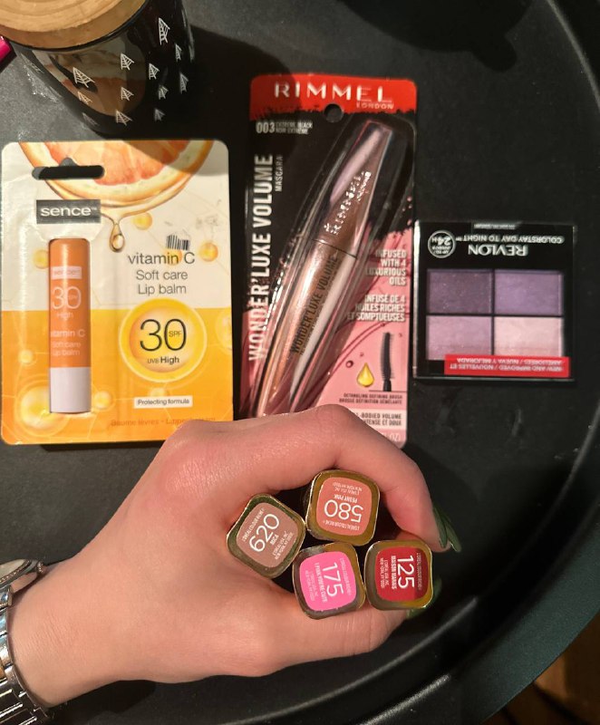 Помада гигиеничная, тушь, тени, помады L’oreal