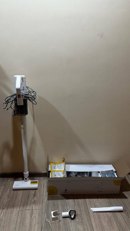 Пылесос Deerma DX888 с дефектом, насадки, крепление