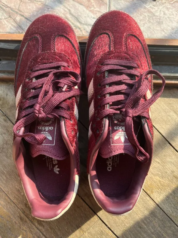 Кроссовки adidas 1