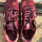 Кроссовки adidas 1