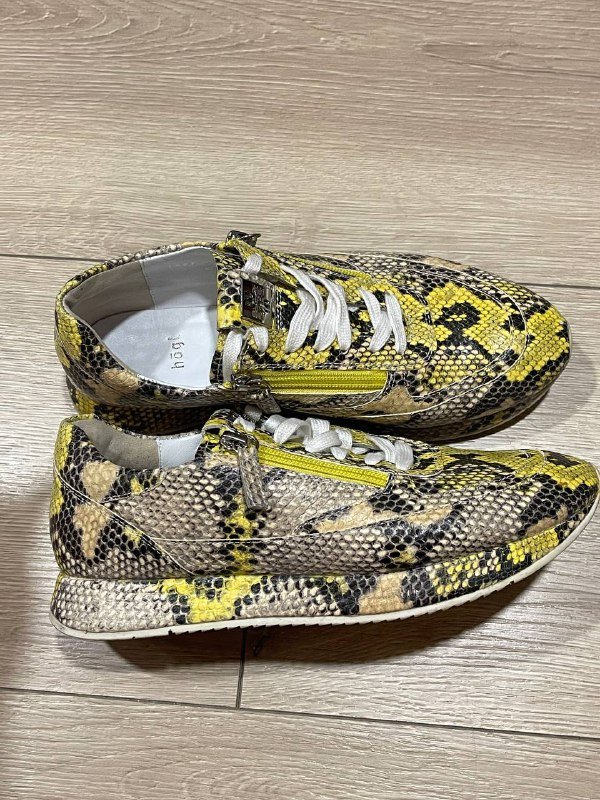 Кроссовки женские питон размер 39,5
