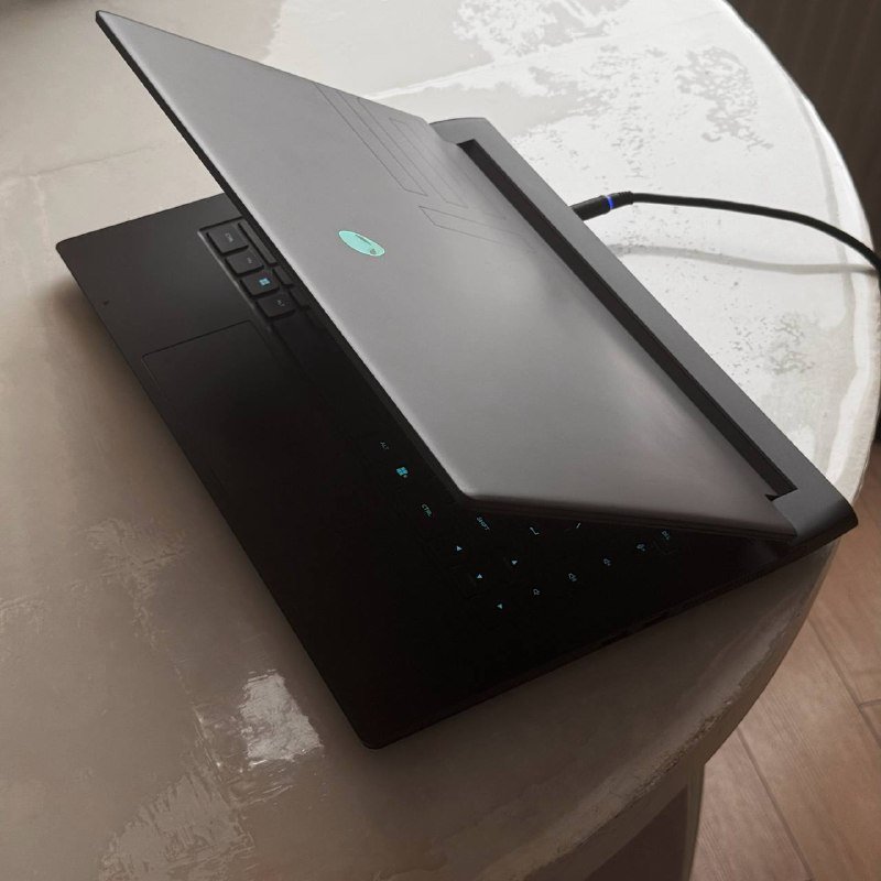 Игровой ноутбук Alienware m15 R7 i7-12700H RTX 3070 Ti 16 GB RAM 1 TB SSD 2
