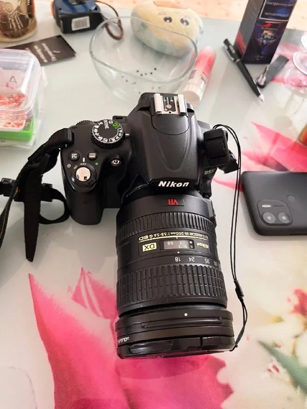 Nikon D5000, объектив 18-200mm, вспышка, GPS модуль 1