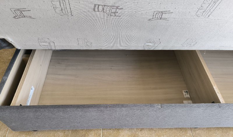 Диван, комод, раскладной стол, телевизор 7