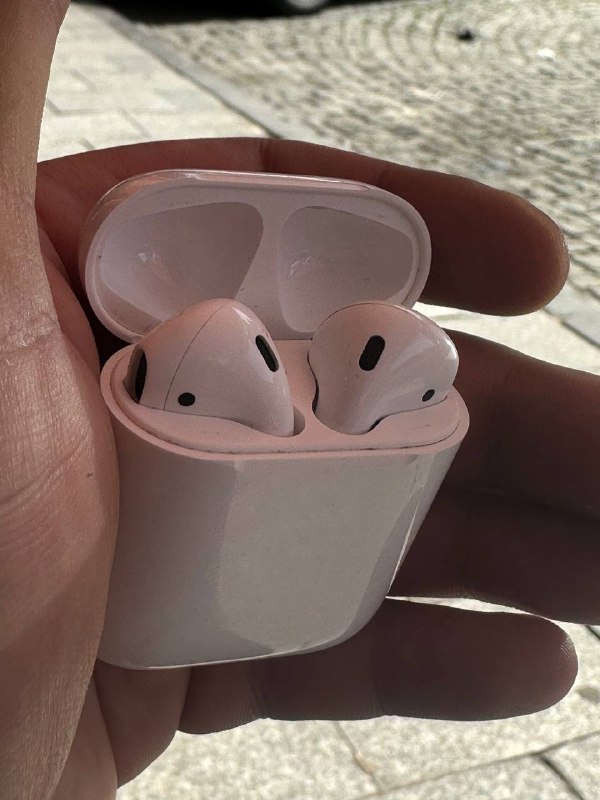 2x iPhone SE3 2022, AirPods 2 A1602 3