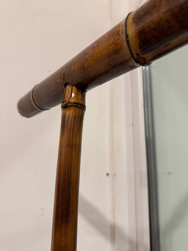 Стойка из бамбука 2