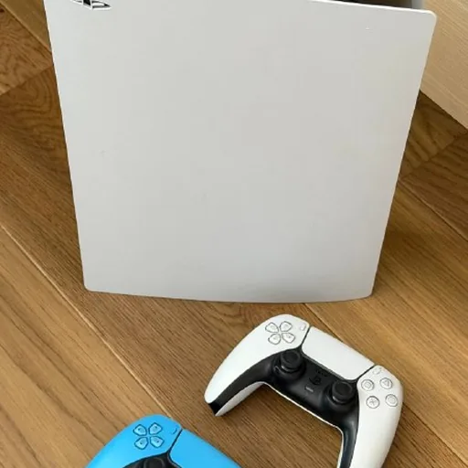 Приставка PlayStation 5 с 3 джойстиками, игра Horizon